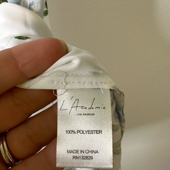 L’Academie NWT Floral Tank top Blue and‎ White sz small - Picture 3 of 5